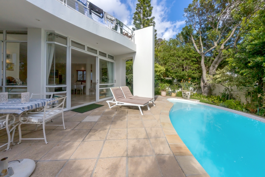 To Let 2 Bedroom Property for Rent in Llandudno Western Cape